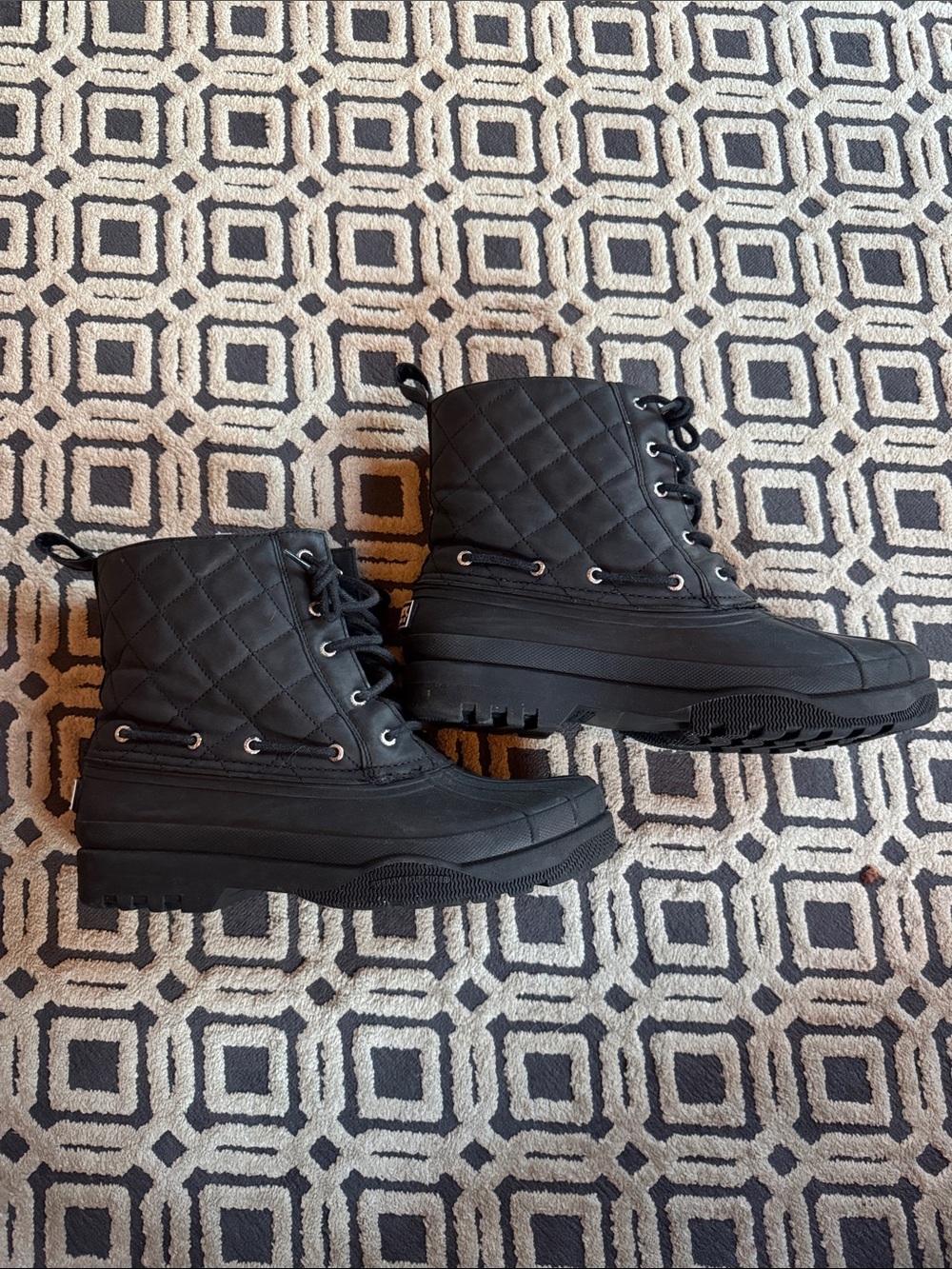 Sperry women’s Quilted High-Top Winter Boots - Black